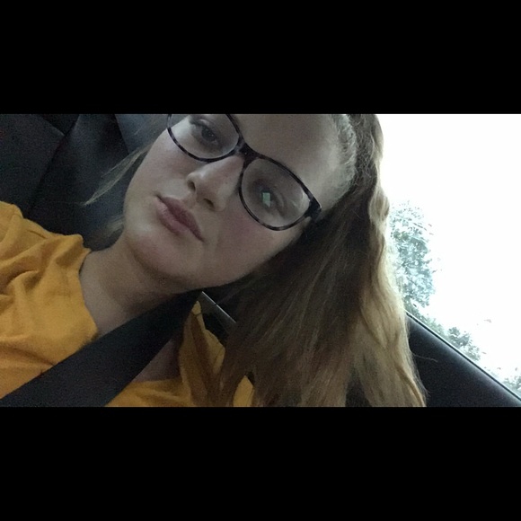 Meet your Posher, Emma - Picture 8 of 8